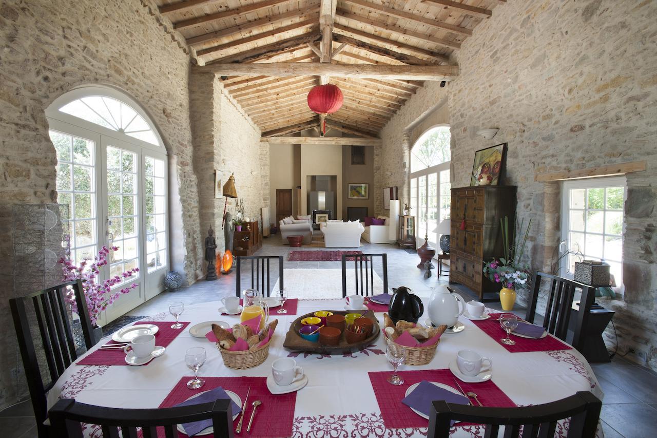 Domaine Les Magasins Bed and Breakfast Bram Exterior foto