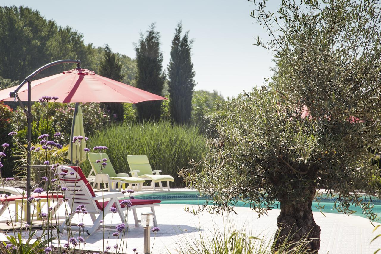 Domaine Les Magasins Bed and Breakfast Bram Exterior foto